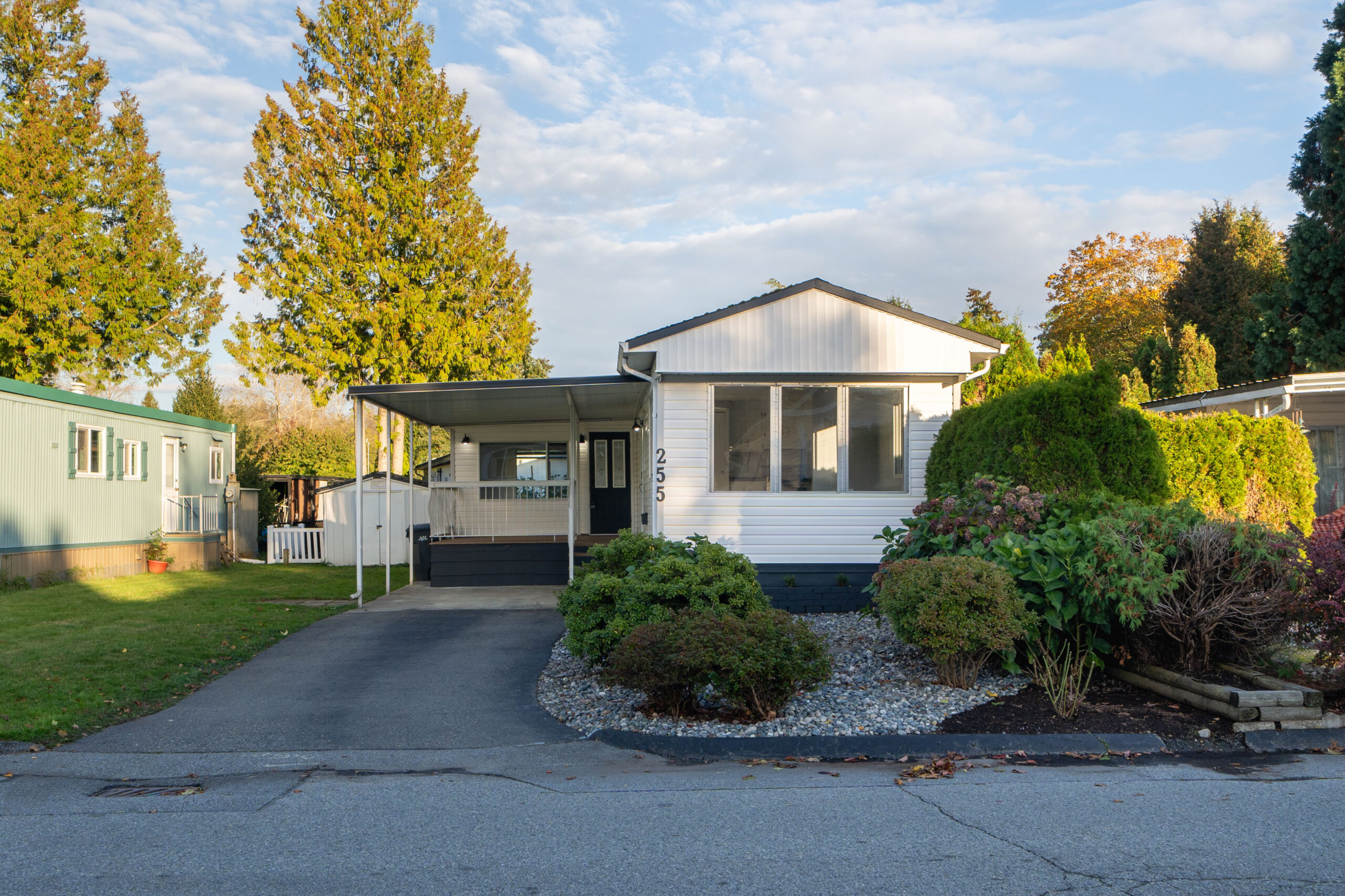 160 St - 1840 (255) (Surrey) - Russ Macnab - 1