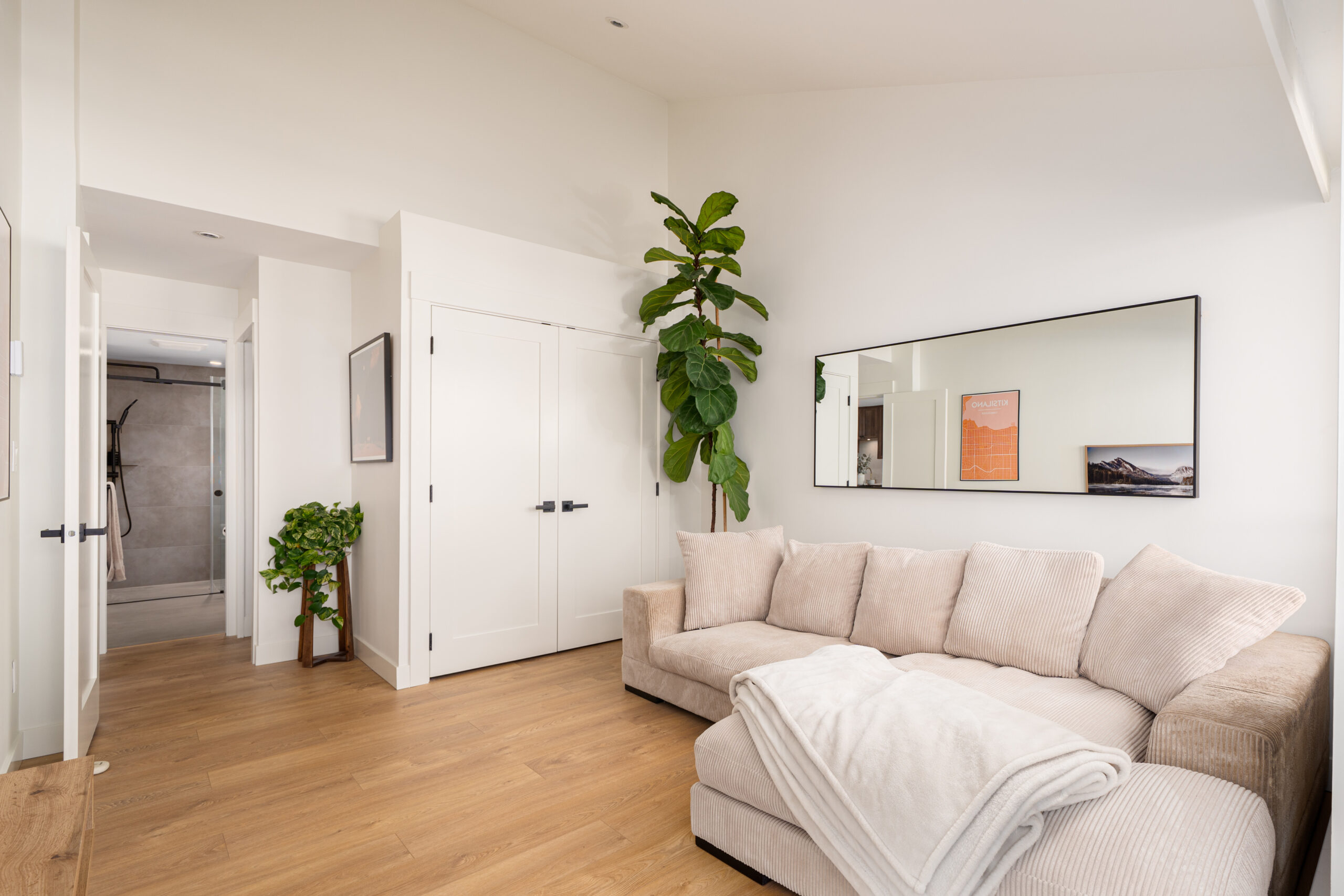 Cornwall Ave - 2410 (309) - Jordan Macnab - 12