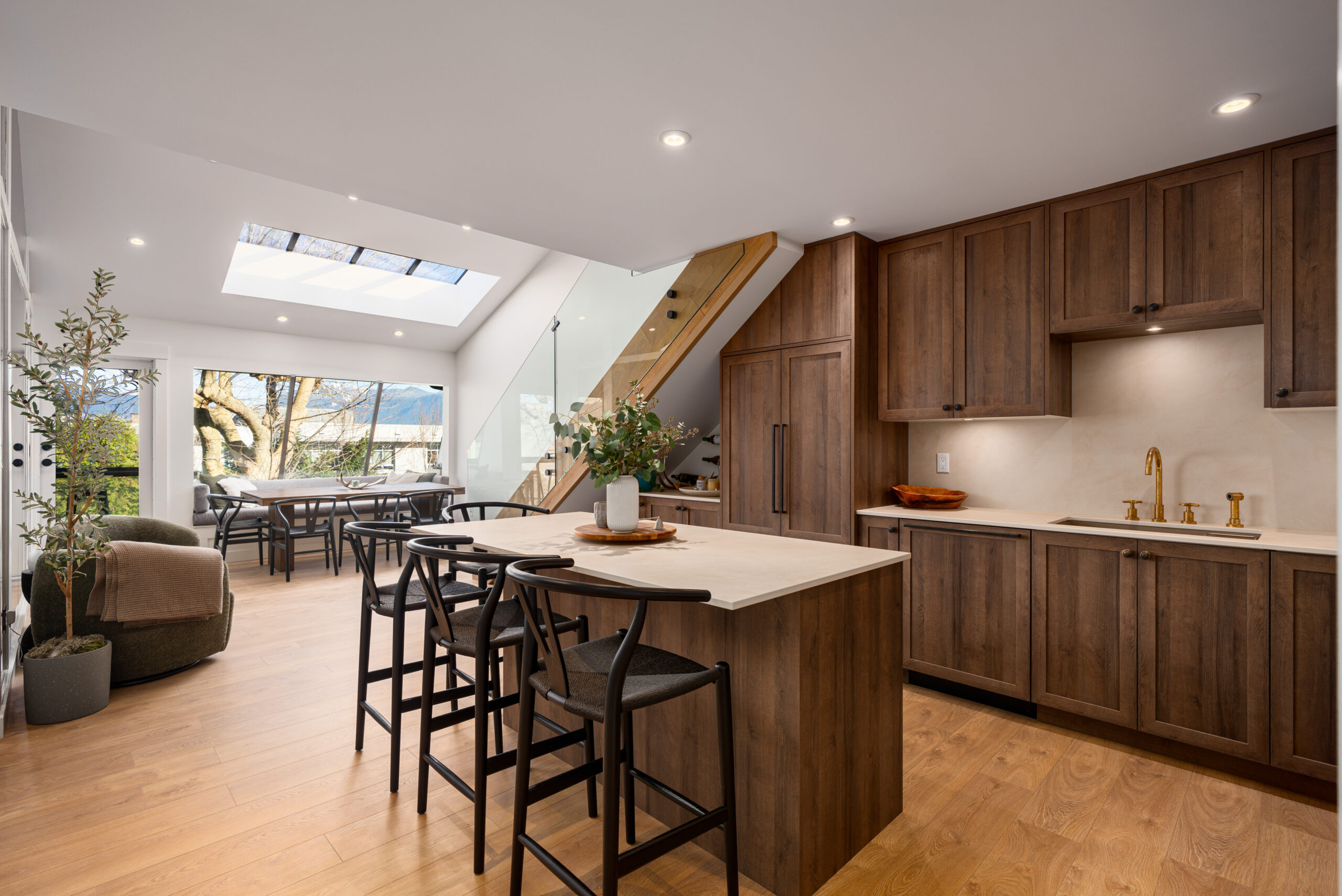 Cornwall Ave - 2410 (309) - Jordan Macnab - 2