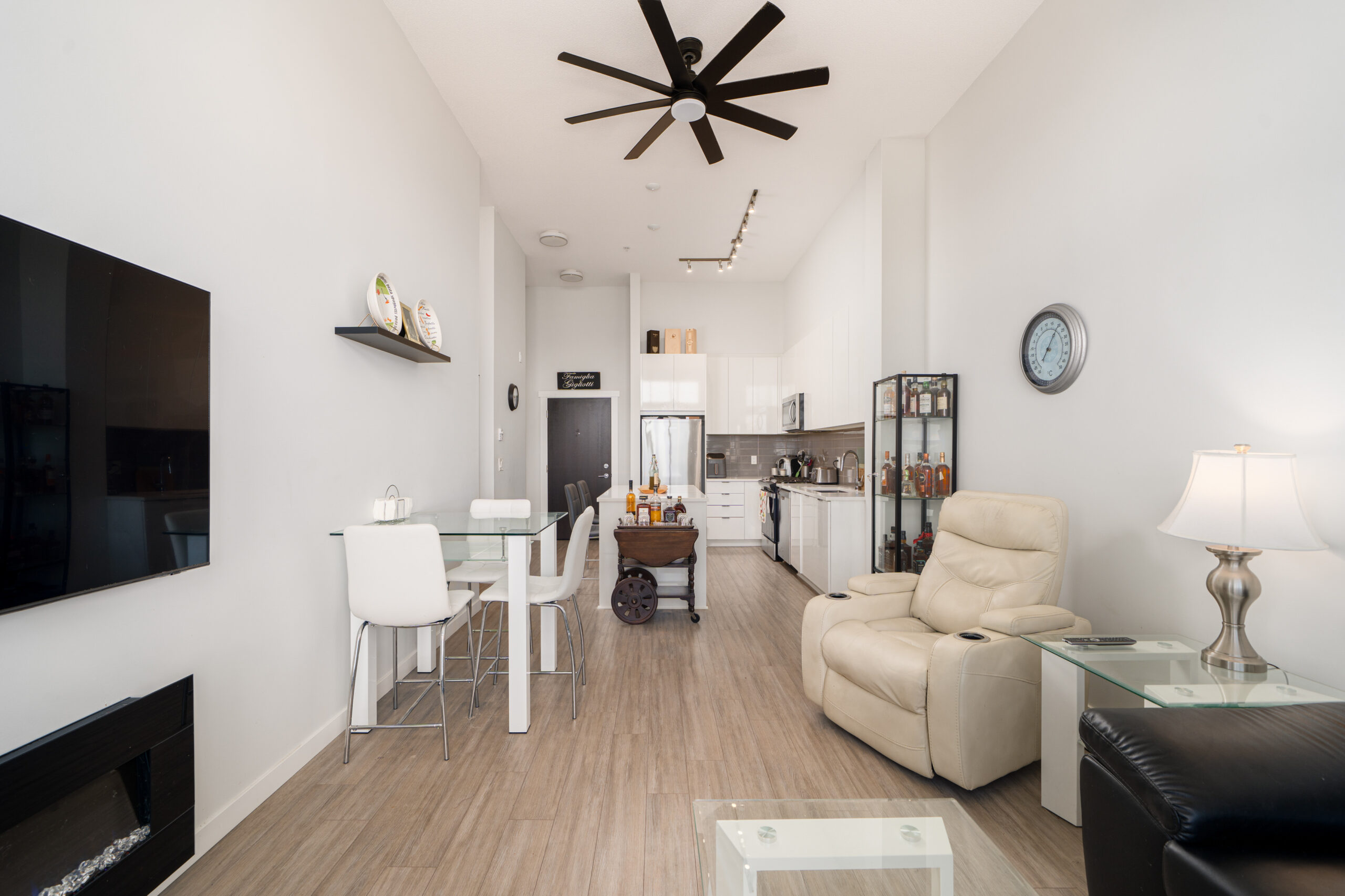 207th St - 8150 (B611) (Langley) - Russ Macnab - 10