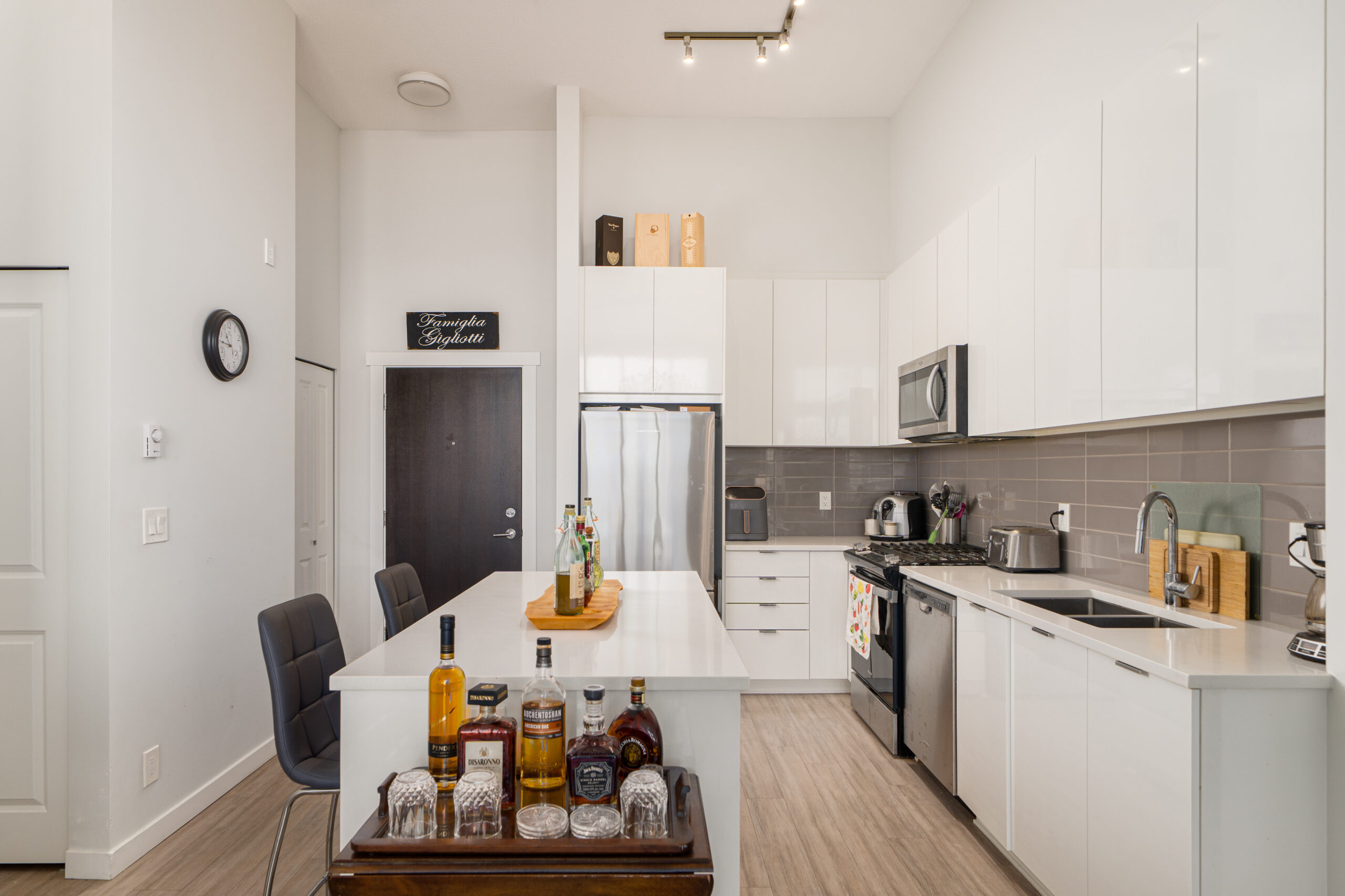 207th St - 8150 (B611) (Langley) - Russ Macnab - 11