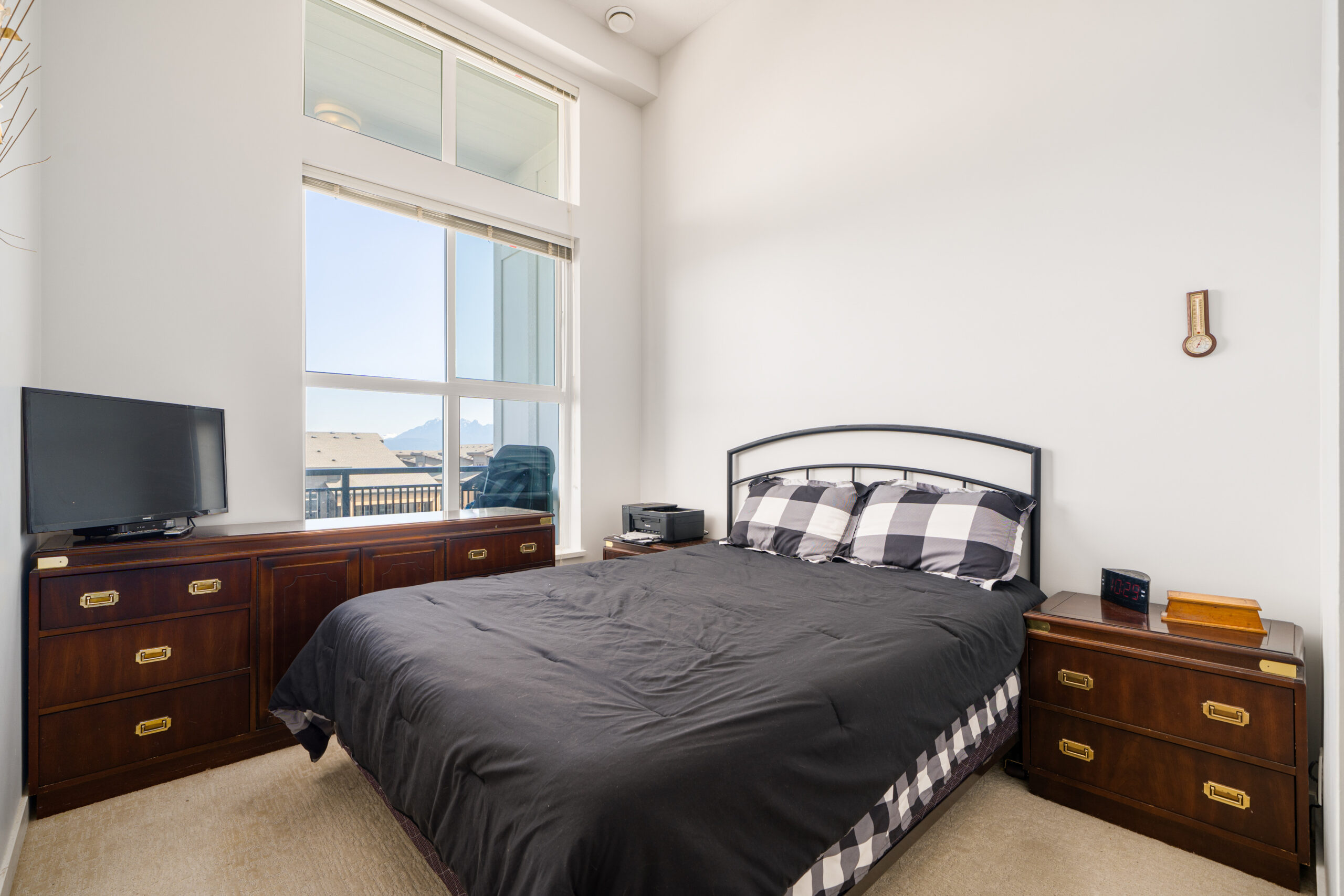 207th St - 8150 (B611) (Langley) - Russ Macnab - 13