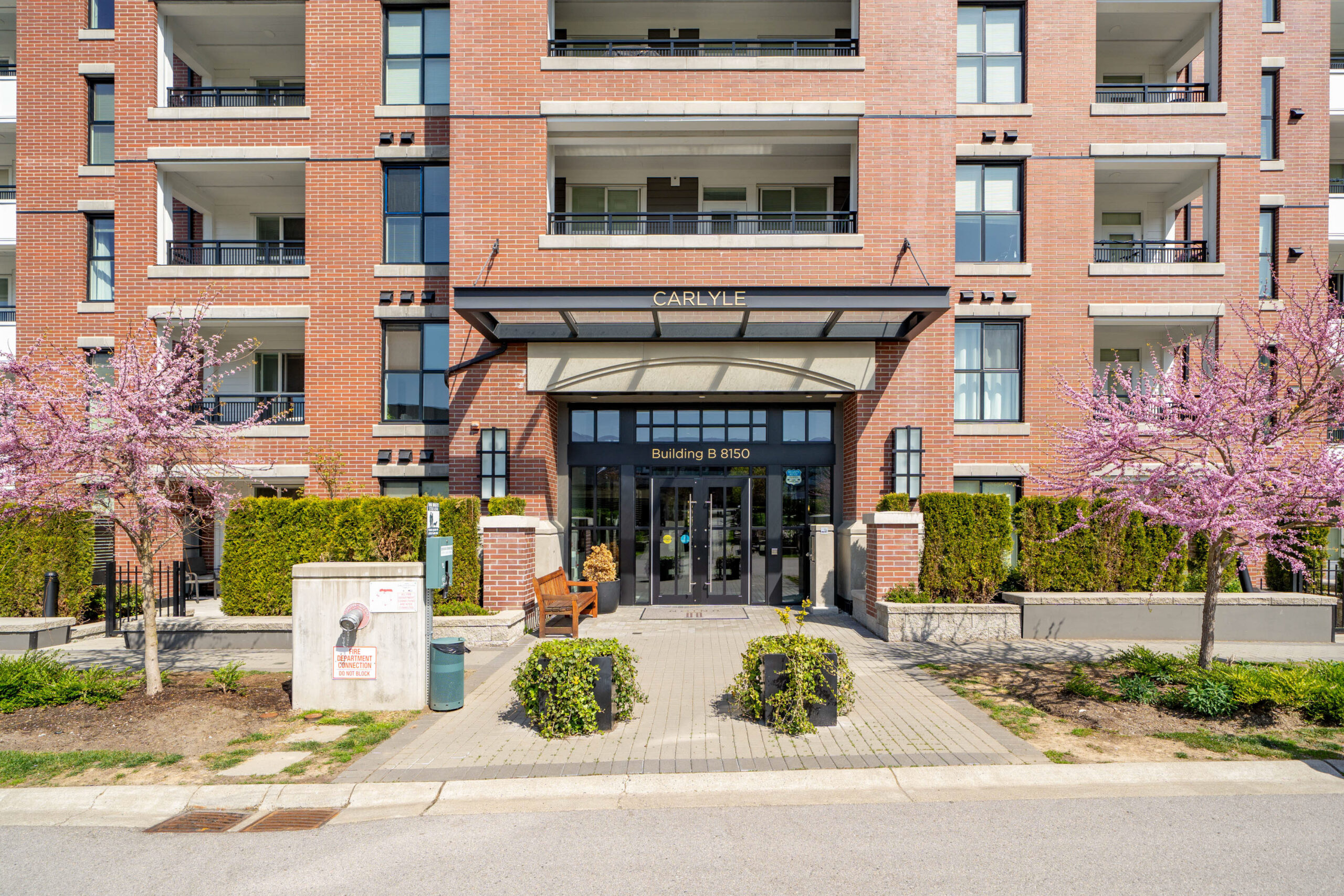 207th St - 8150 (B611) (Langley) - Russ Macnab - 3