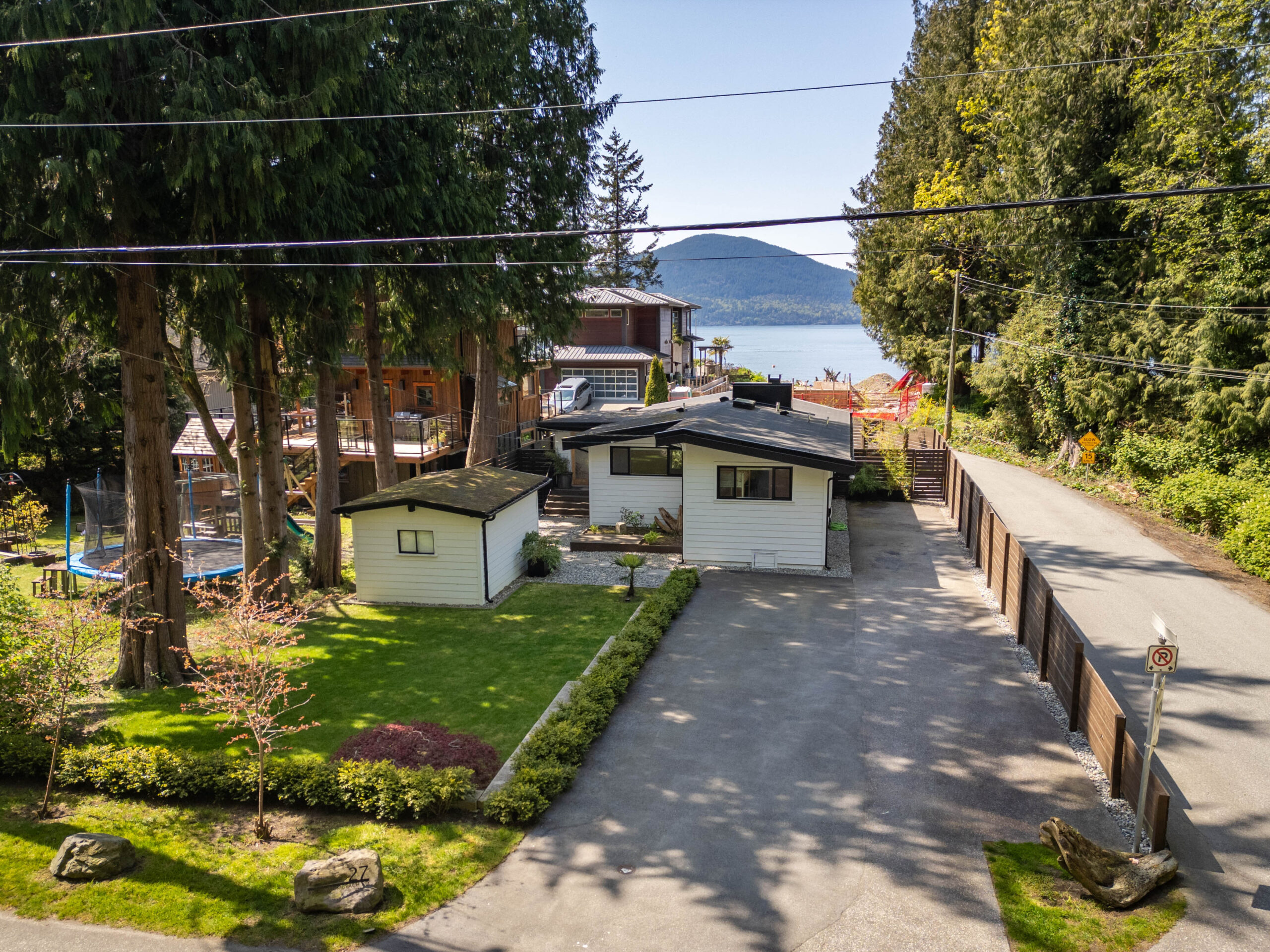 Brunswick Beach Rd - 27 (Lions Bay) - Jordan Macnab - 29