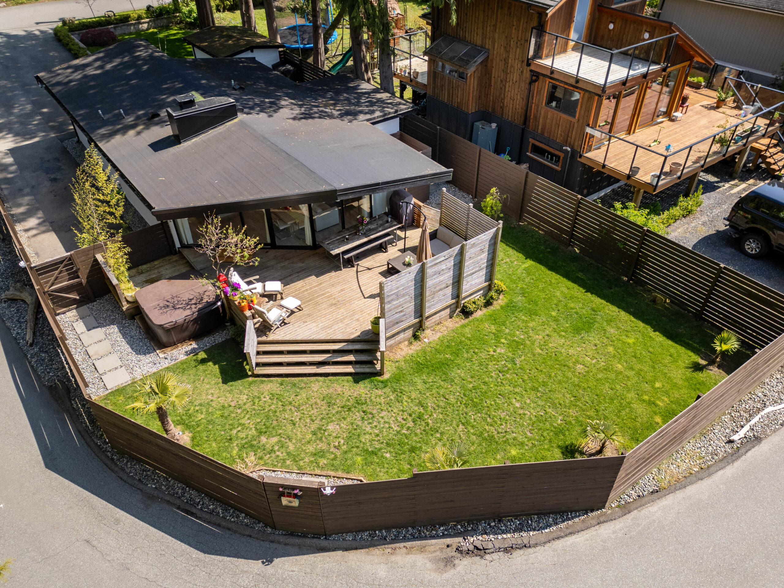 Brunswick Beach Rd - 27 (Lions Bay) - Jordan Macnab - 31