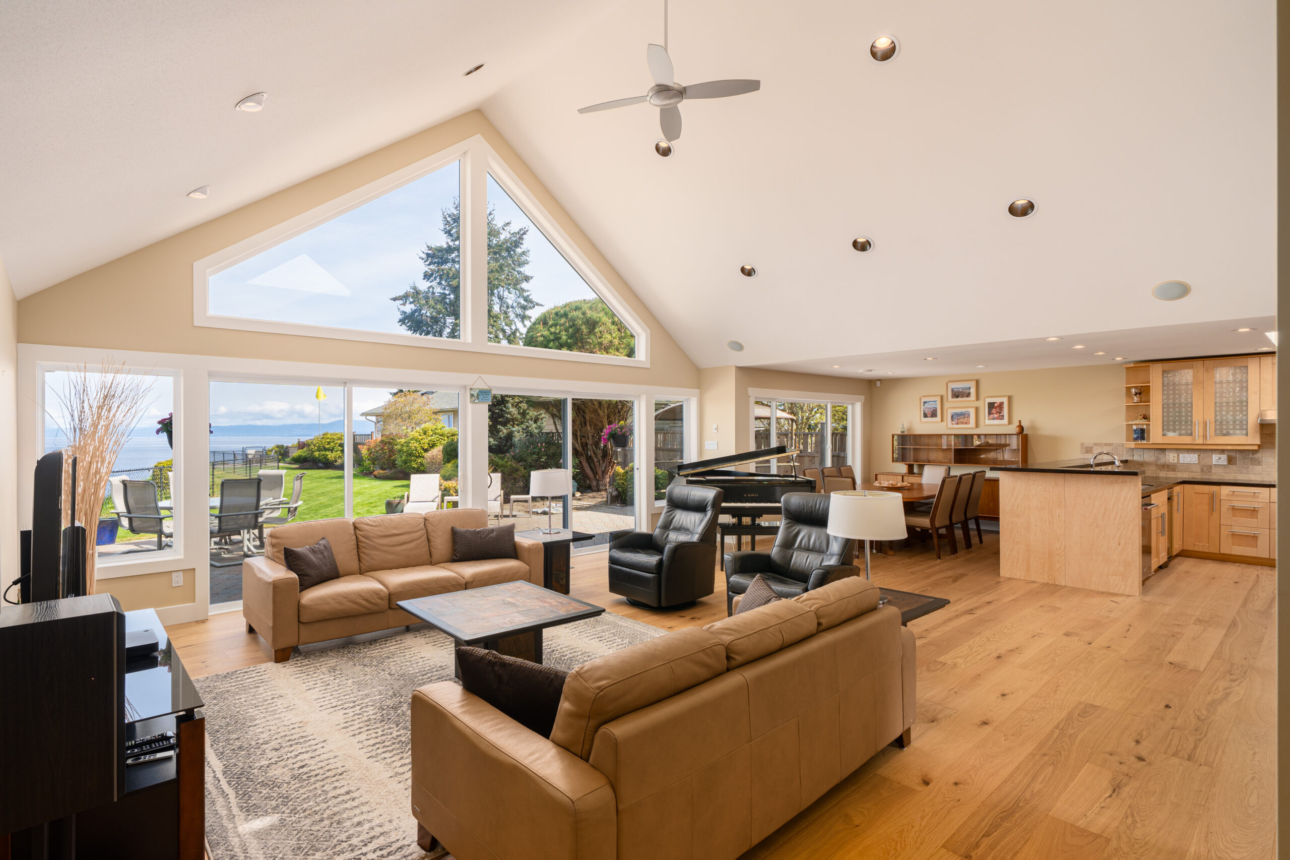 Crescent Rd W - 457 (Qualicum Beach) - Jordan Macnab - 5