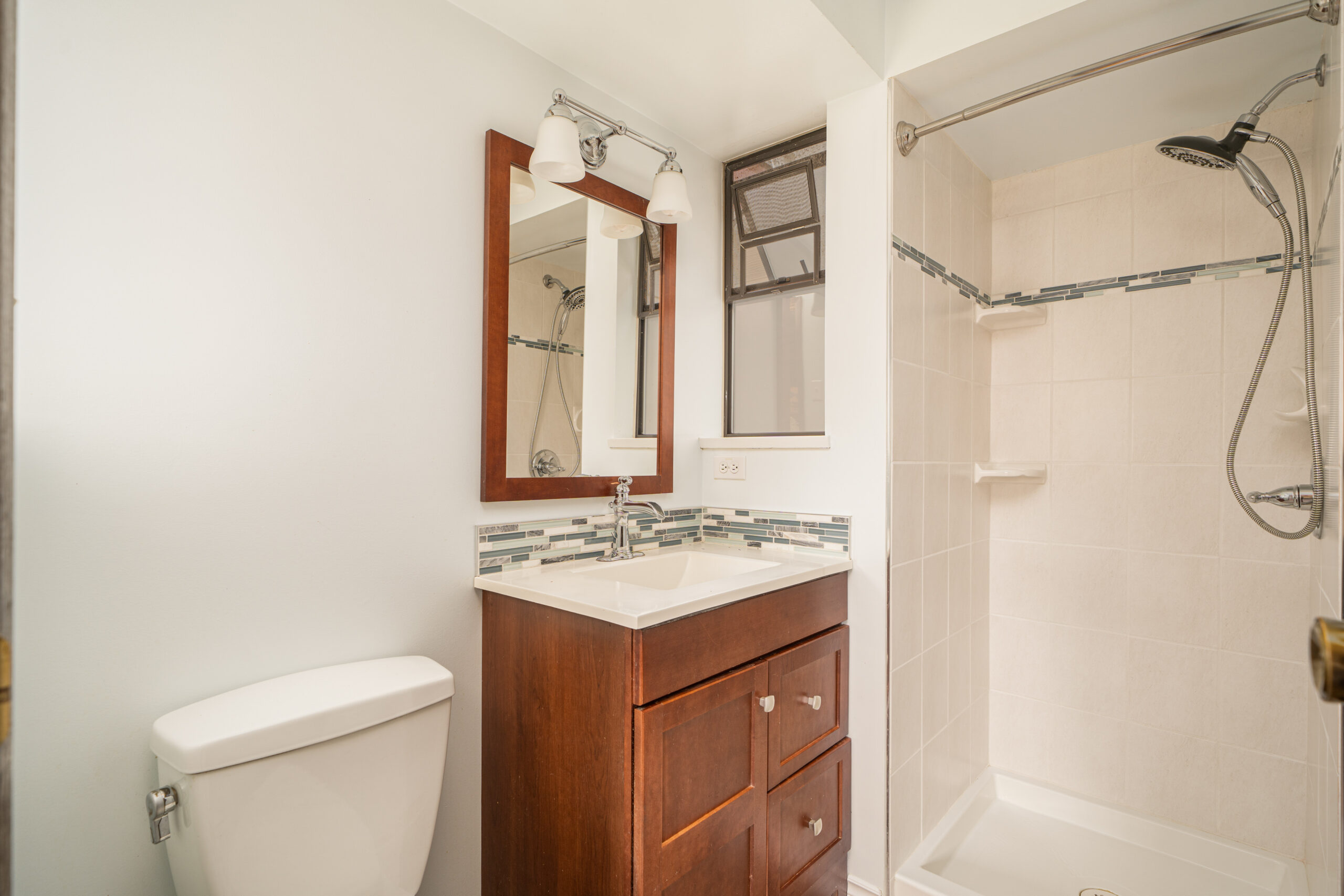 Tuxedo Pl - 9 (Port Moody) - Jordan Macnab - 19