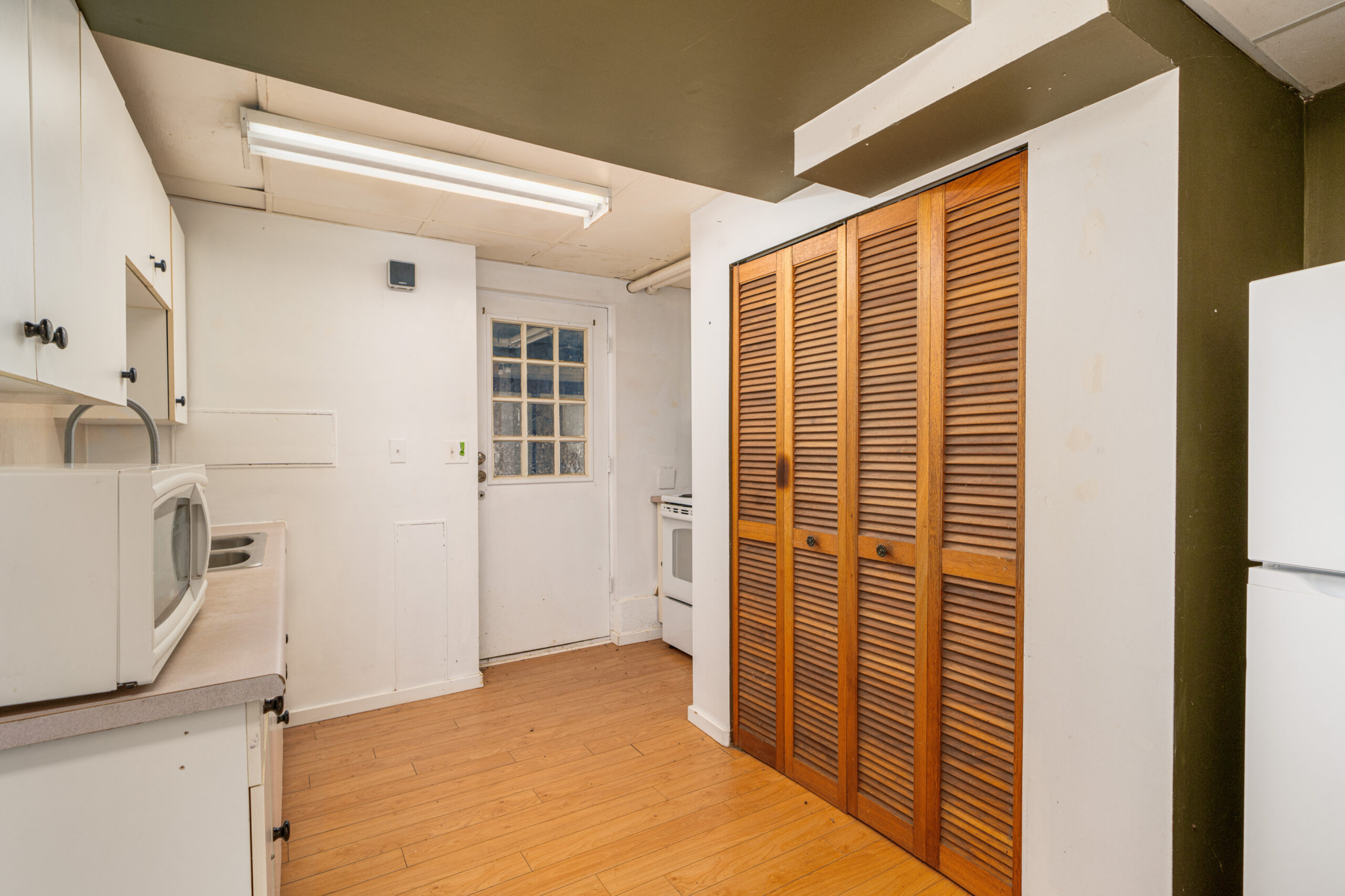 Tuxedo Pl - 9 (Port Moody) - Jordan Macnab - 25