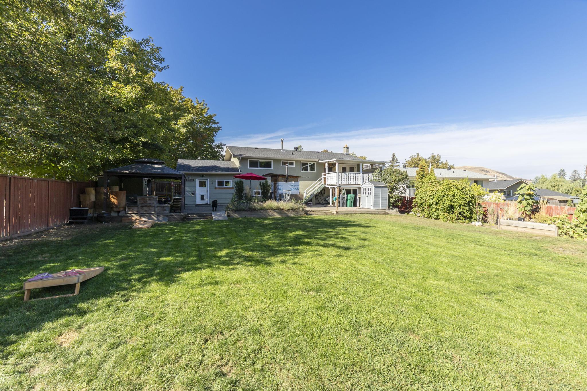 32 wide angle backyard