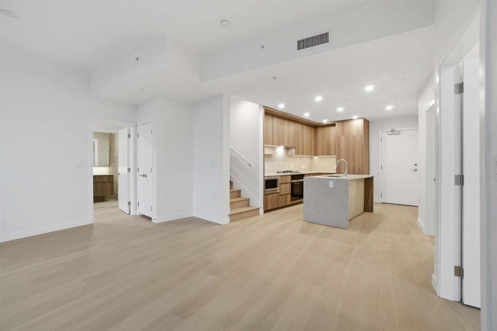 Kitchen dining nook at 608-5212 Cambie