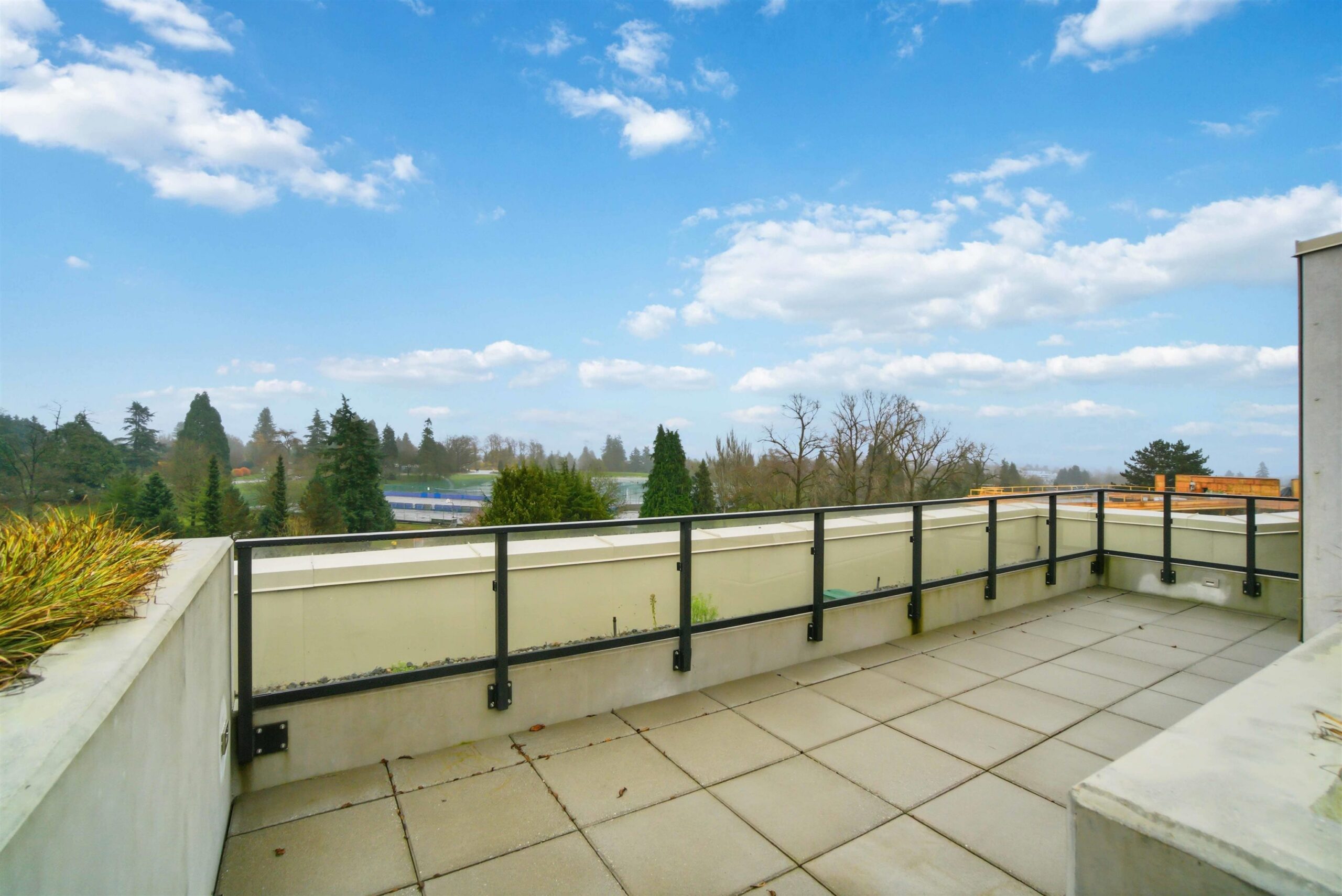 608 5212 Cambie roof top 2