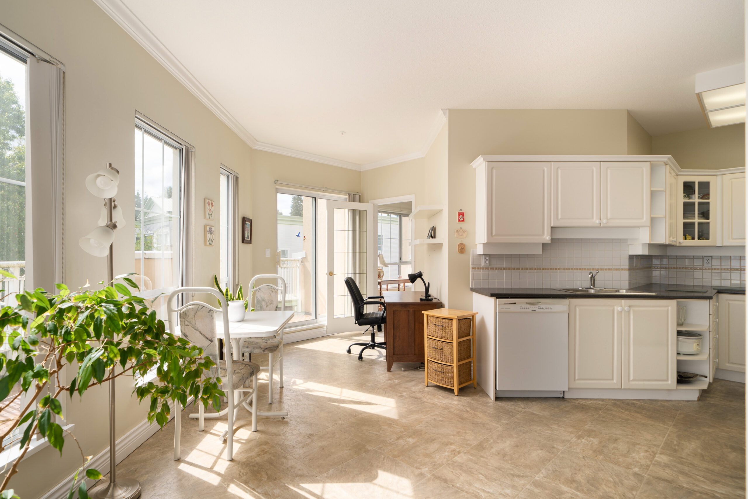315 2985 Princess Cres - 10