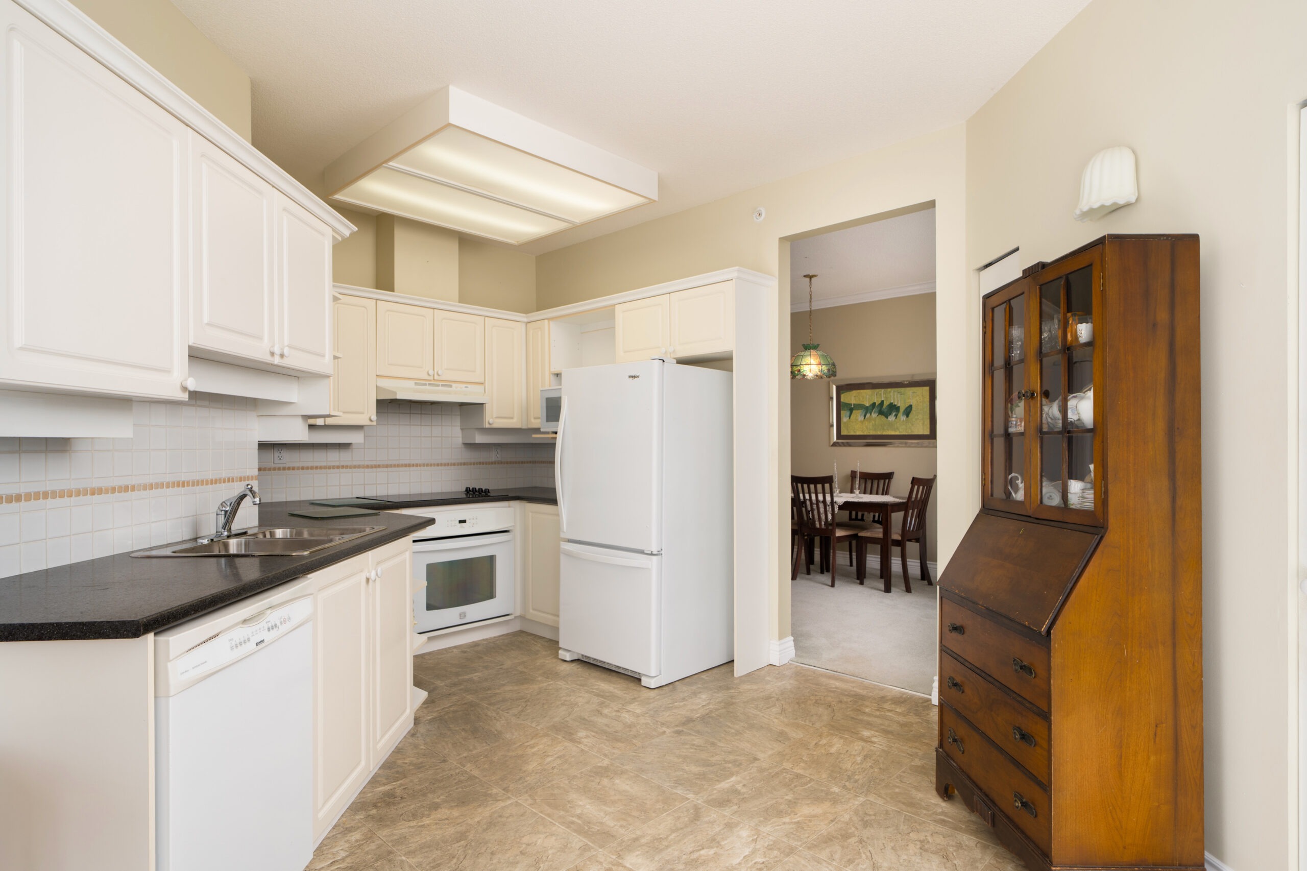 315 2985 Princess Cres - 11