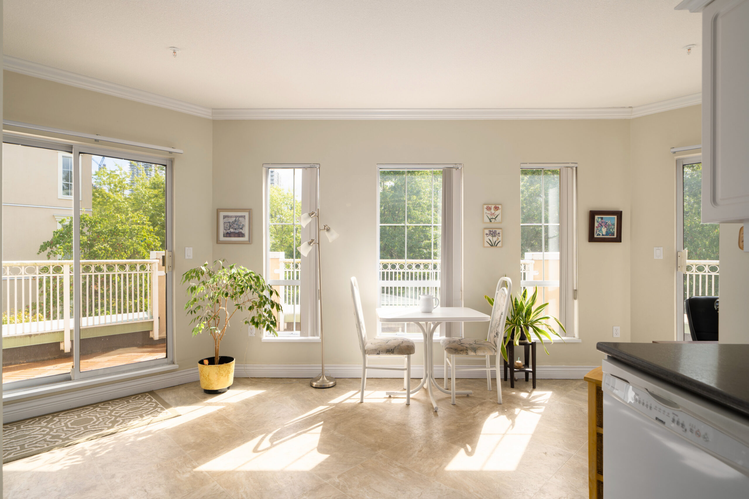 315 2985 Princess Cres - 13