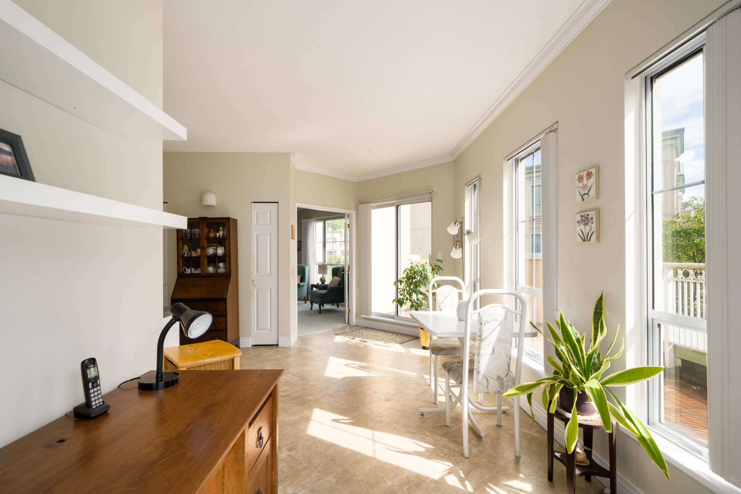 315 2985 Princess Cres - 14