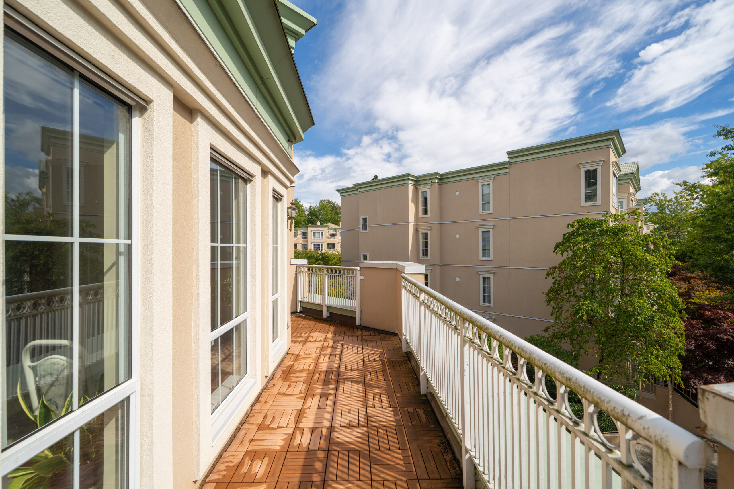 315 2985 Princess Cres - 16