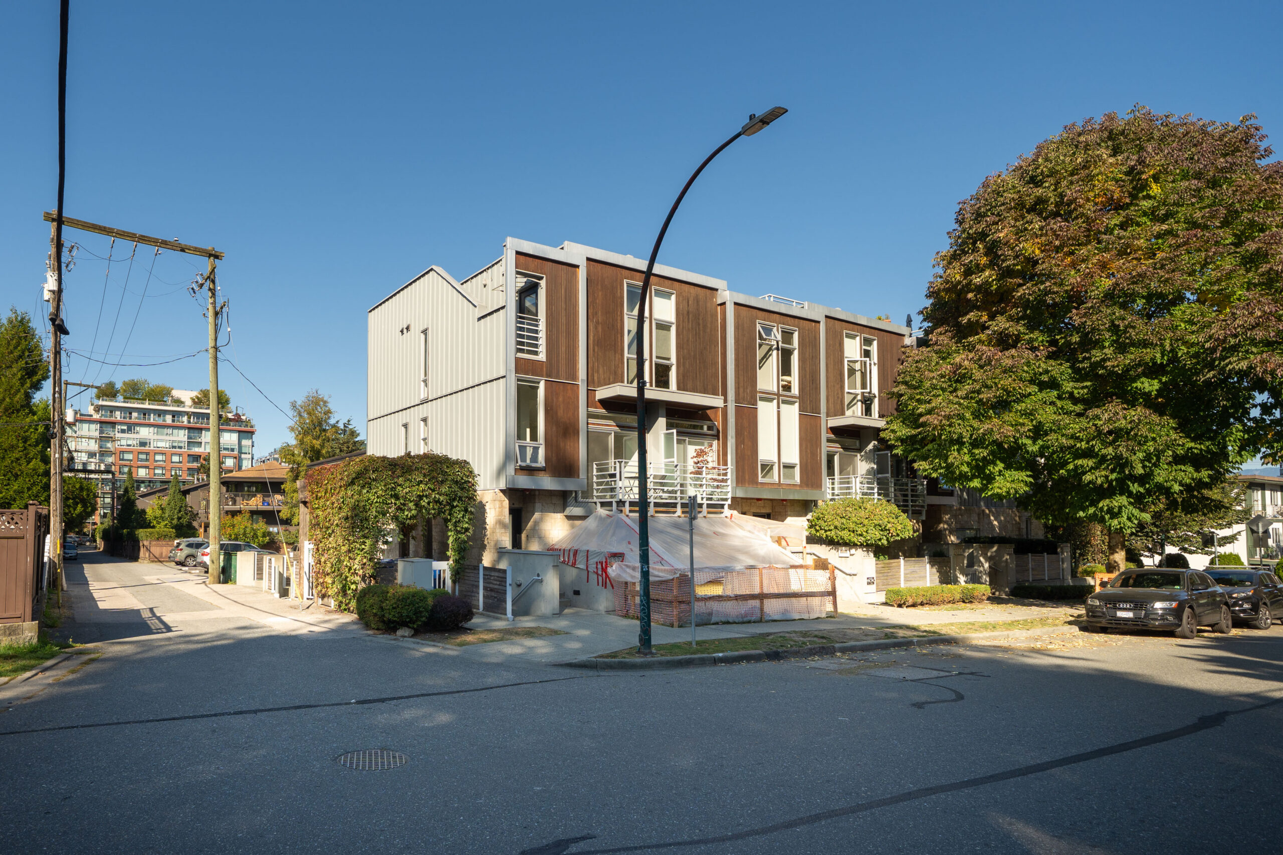 Brunswick St - 2337 (Vancouver) - Jordan Macnab - 1