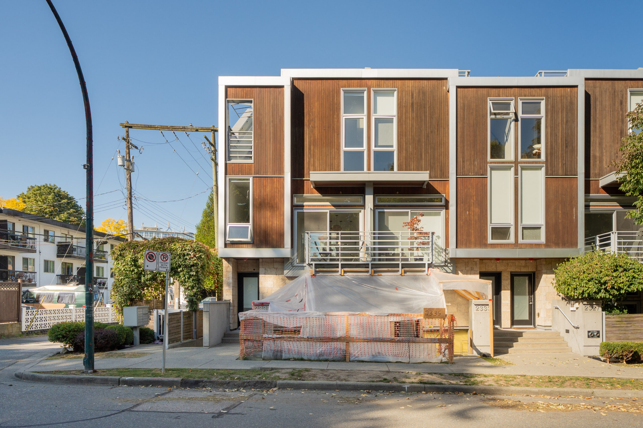 Brunswick St - 2337 (Vancouver) - Jordan Macnab - 2