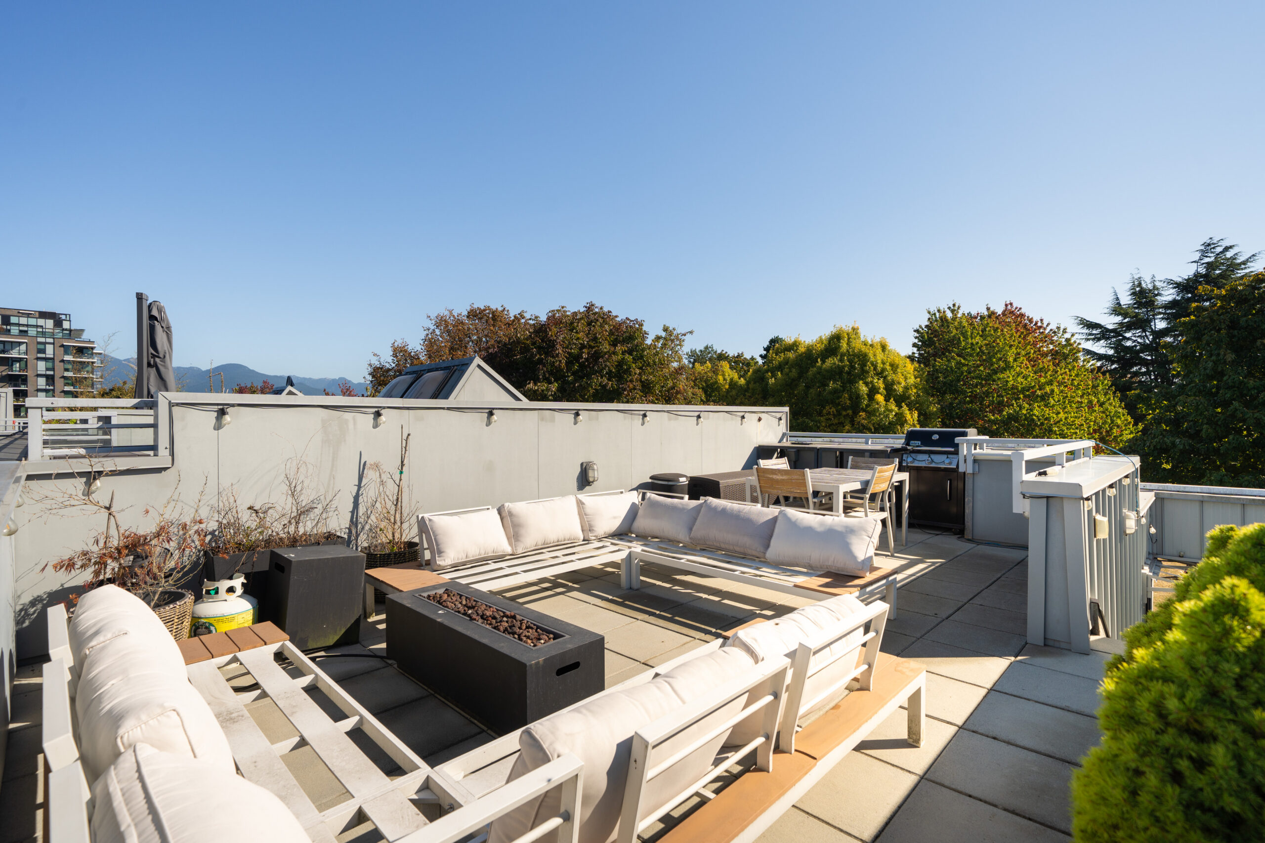 Brunswick St - 2337 (Vancouver) - Jordan Macnab - 23