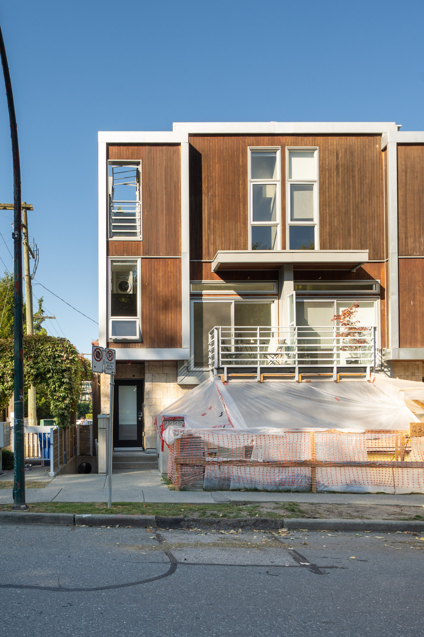 Brunswick St - 2337 (Vancouver) - Jordan Macnab - 3