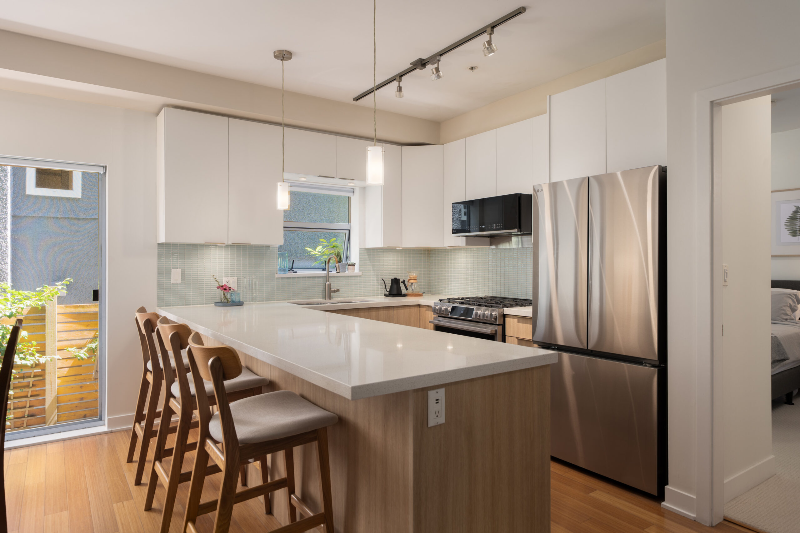 Quebec St - 3088 (Vancouver) - Jordan Macnab - 13