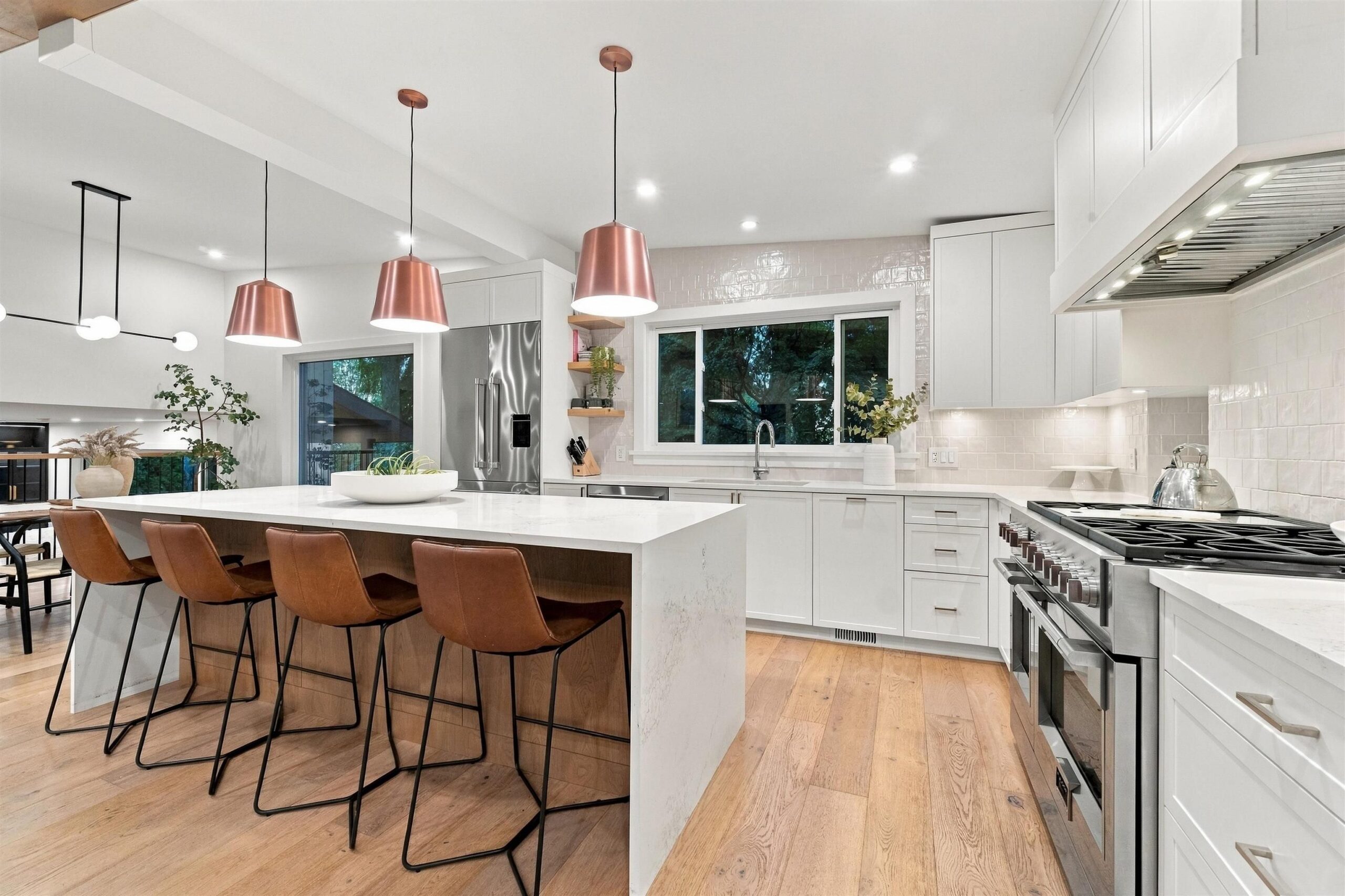Kitchen island seating at 2957 Starlight Way